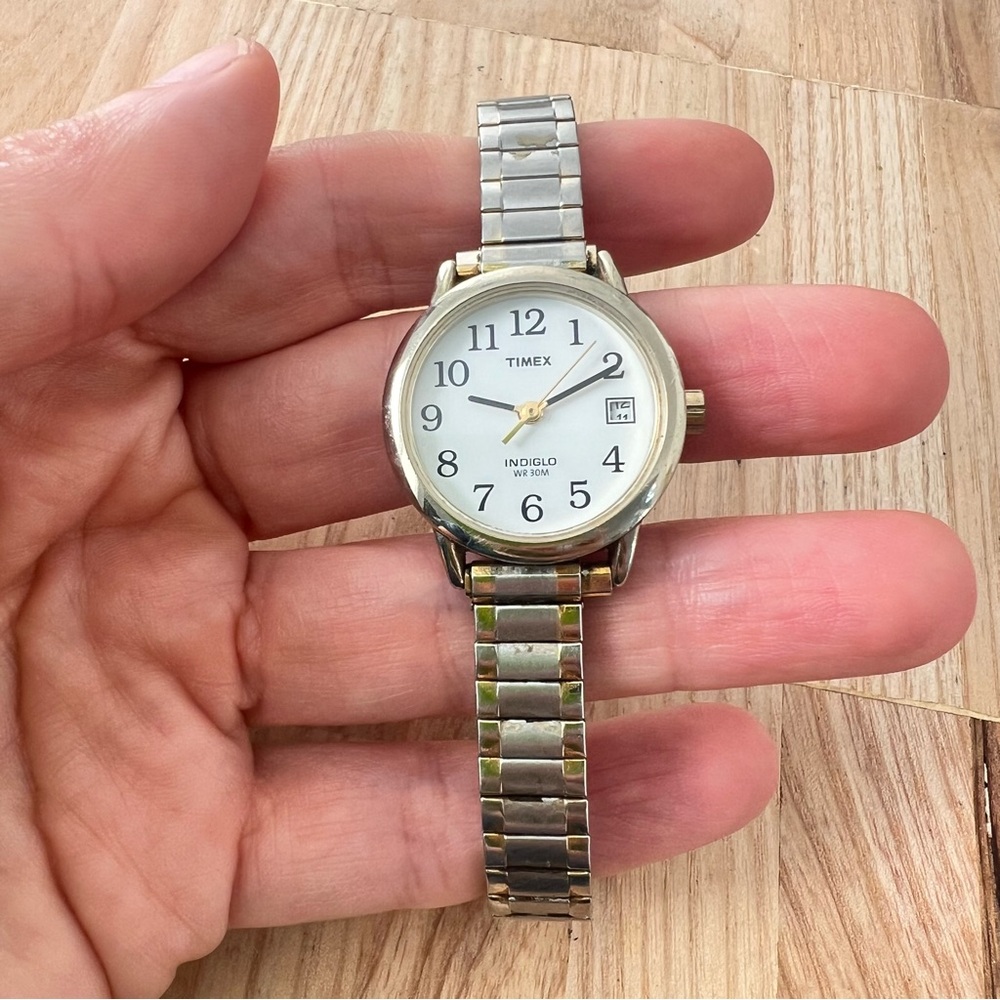 Timex Indiglo ladies two toned dress watch NEW BATTERY